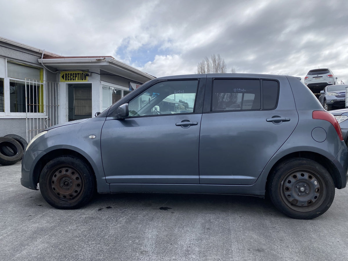 2005 Suzuki Swift ZC11S Dismantling For Parts