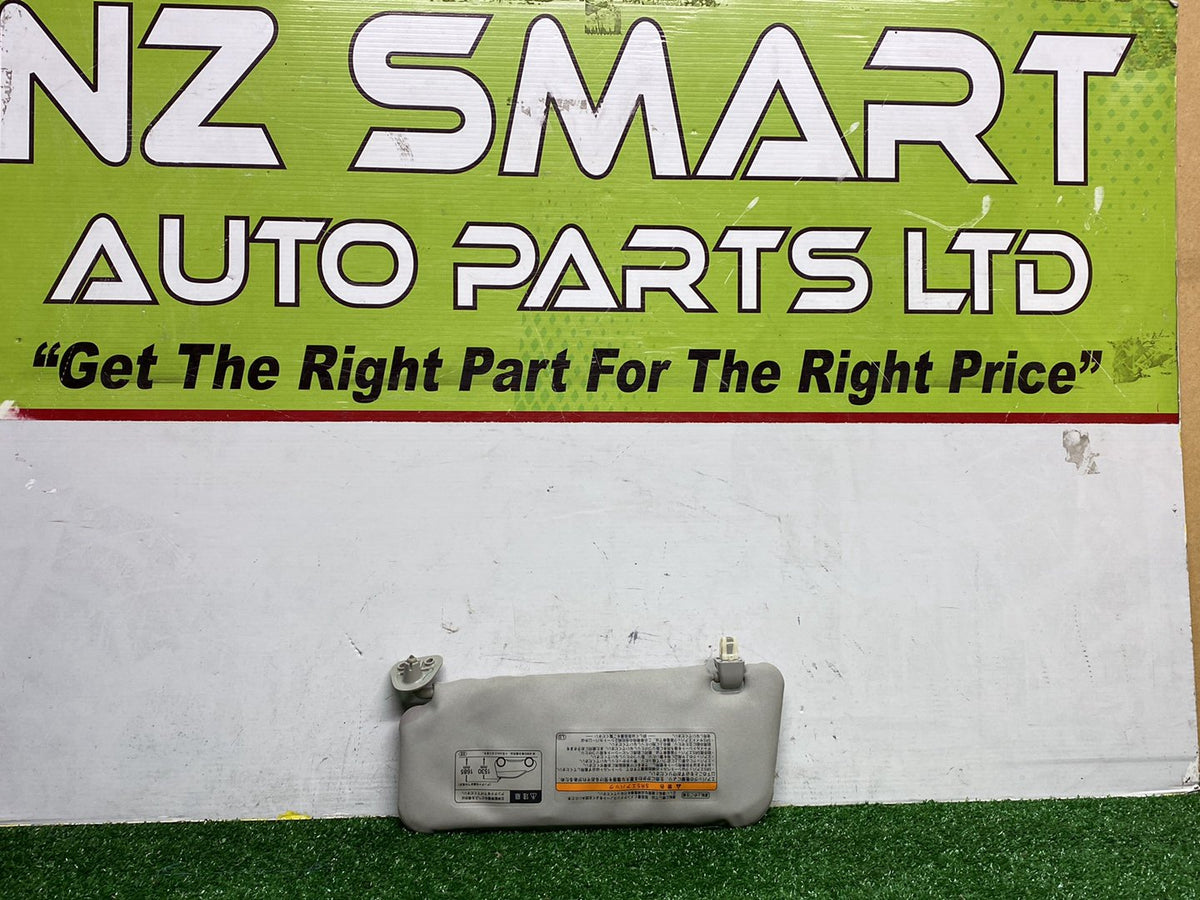 2005 Used Toyota Ist NCP60 - Right Sun Visor PN: 7431053140B0