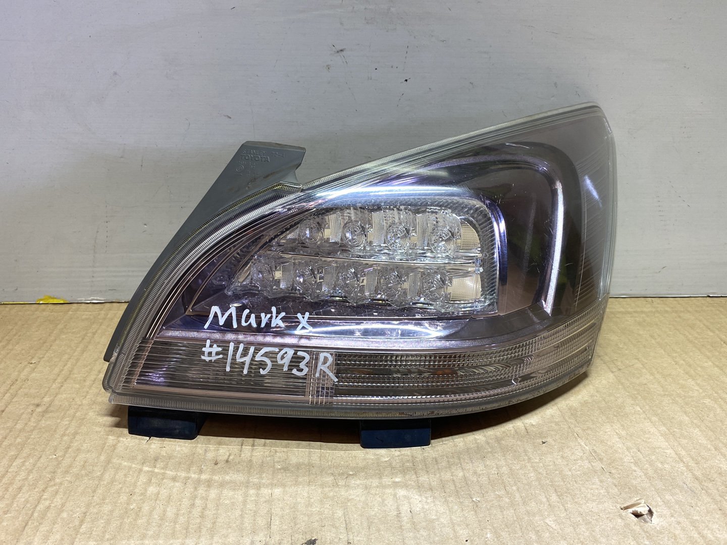2007 Used Toyota Mark X ANA10 - Right Taillight PN: STANLEY 72-4