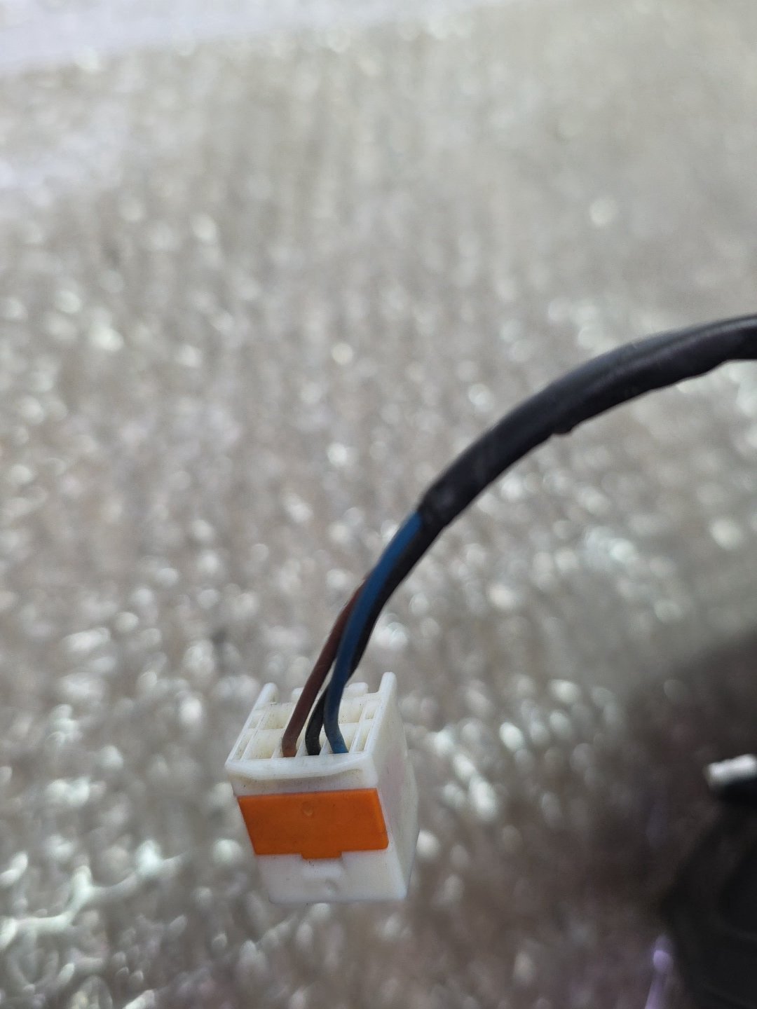 2005 Mazda Atenza- Right Door Mirror PN: 3 wires