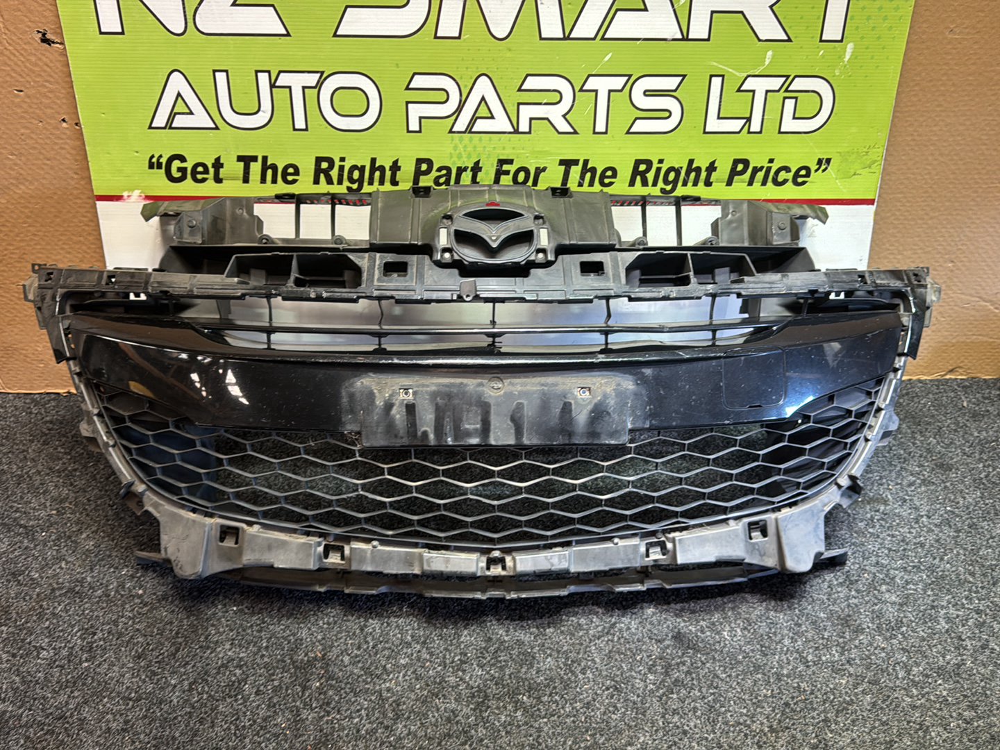 2012 Mazda Axela - Bumper Grille