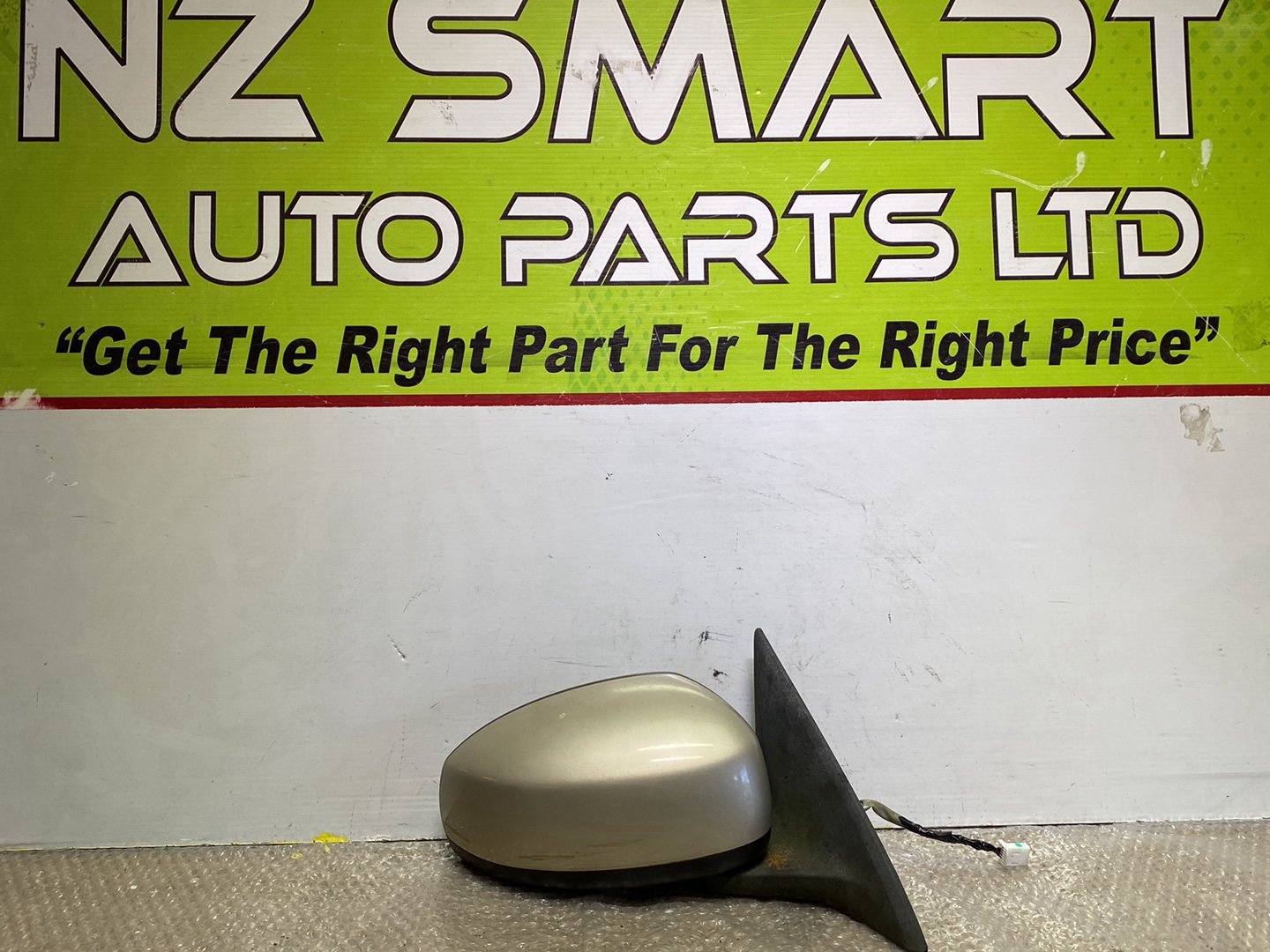 2006 Nissan Bluebird- Right Door Mirror PN: 5 wires