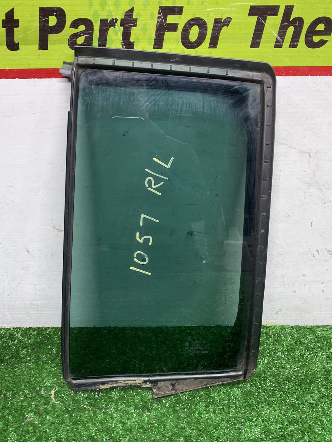 2013 Nissan Lafesta - Right Rear Quarter Door Glass PN: 82300HA00B Tint M308