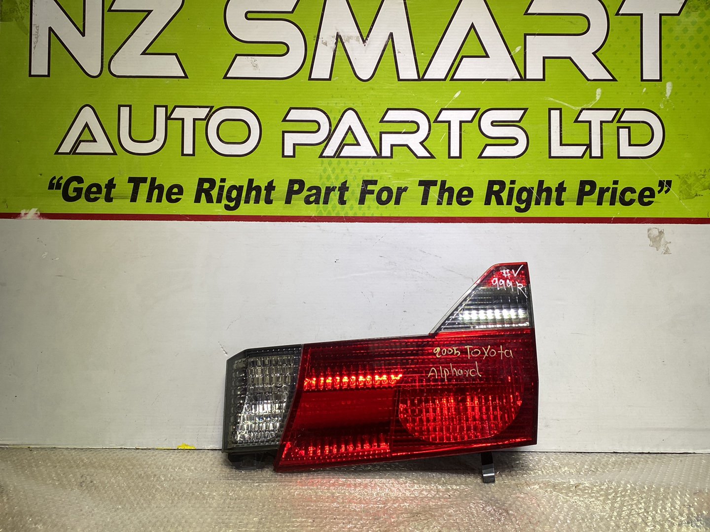 2005 Used Toyota Alphard- Right Taillight PN: