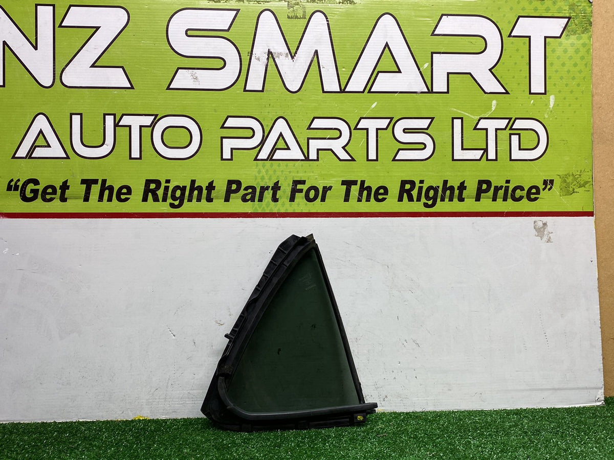 2013 Used Toyota Aqua NHP10 - Right Rear Quarter Door Glass PN: M2808