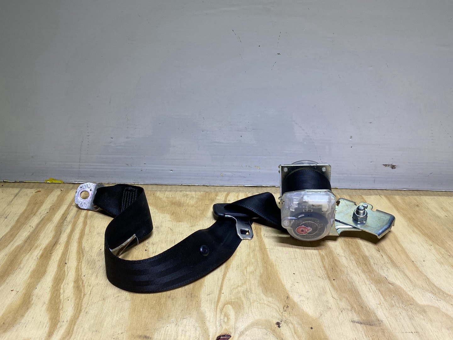 2015 Toyota Prius ZVW30 - Left Rear Seat Belt