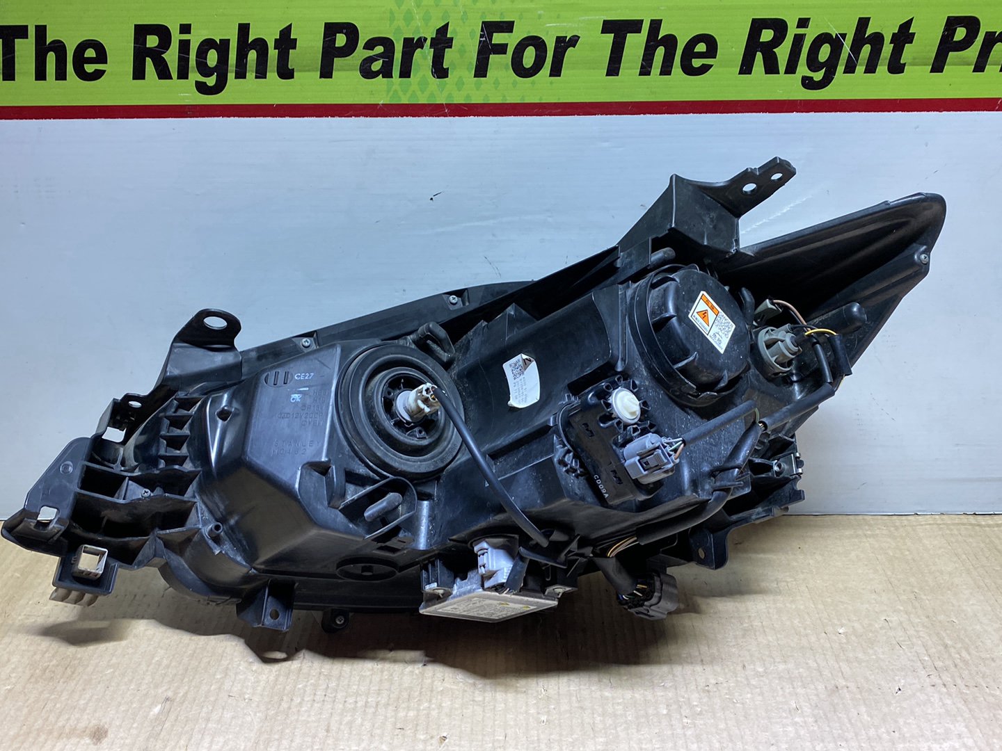2013 Mazda CX-5 KE2AW - Right Headlight PN: W0462