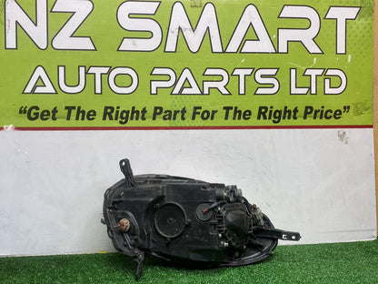 2010 Nissan March - Right Headlight PN: 26010CT40A