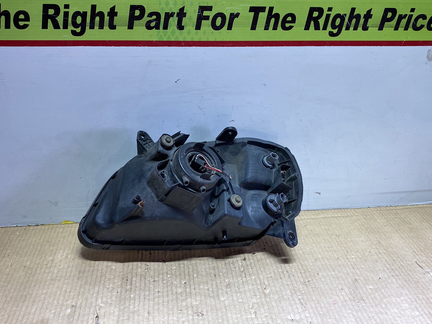 2004 Suzuki Swift HT81S - Right Headlight PN: P0361