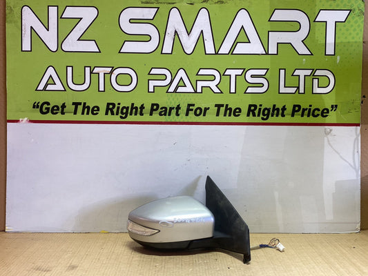 2015 Nissan Bluebird TB17 - Right Door Mirror PN: 9 wires