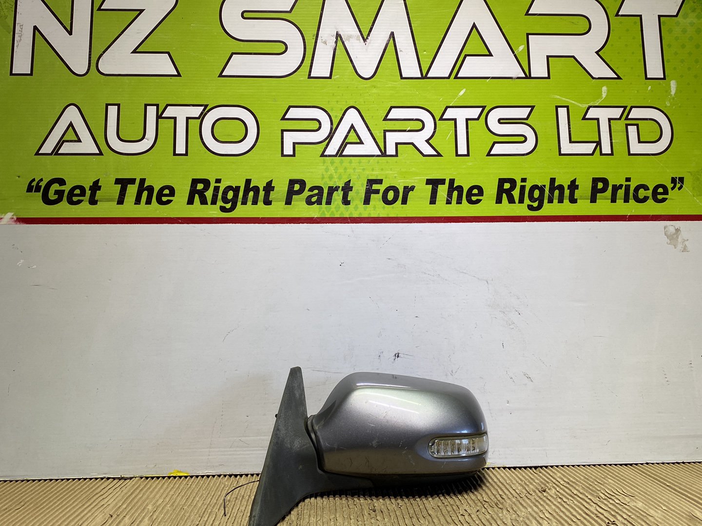 2006 Mazda Atenza- Left Door Mirror PN: 2 plugs 7 wires