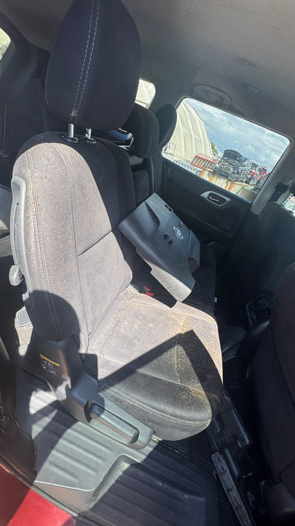 2014 Nissan Pathfinder ST Dismantling For Parts