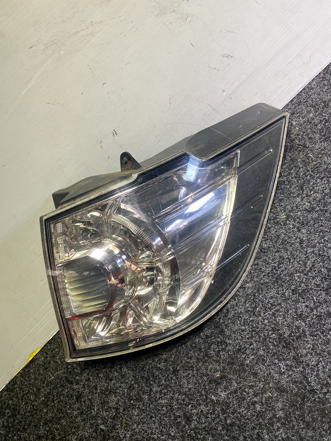 2007 Mazda MPV - Right Taillight