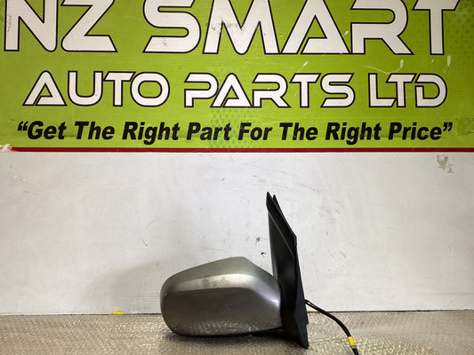 2004 Mazda MPV- Right Door Mirror PN: 5 wires