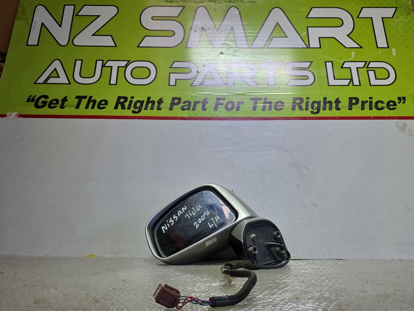 2008 Nissan Tiida- Left Door Mirror PN: 5 wires