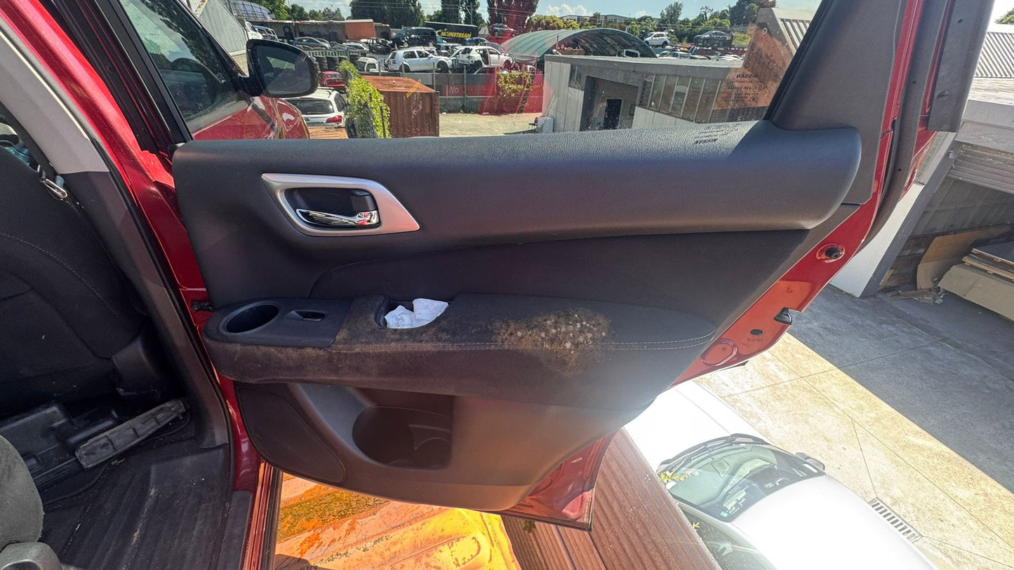 2014 Nissan Pathfinder ST Dismantling For Parts