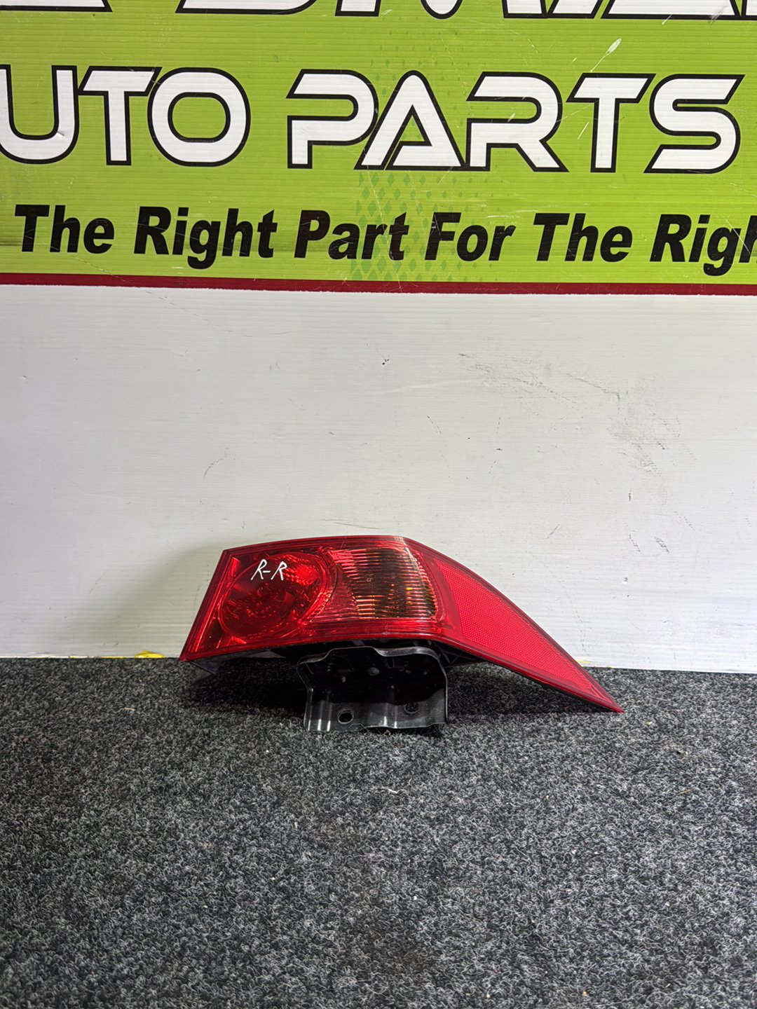 2006 Honda Accord - Right Taillight PN: STANLEY P3212R