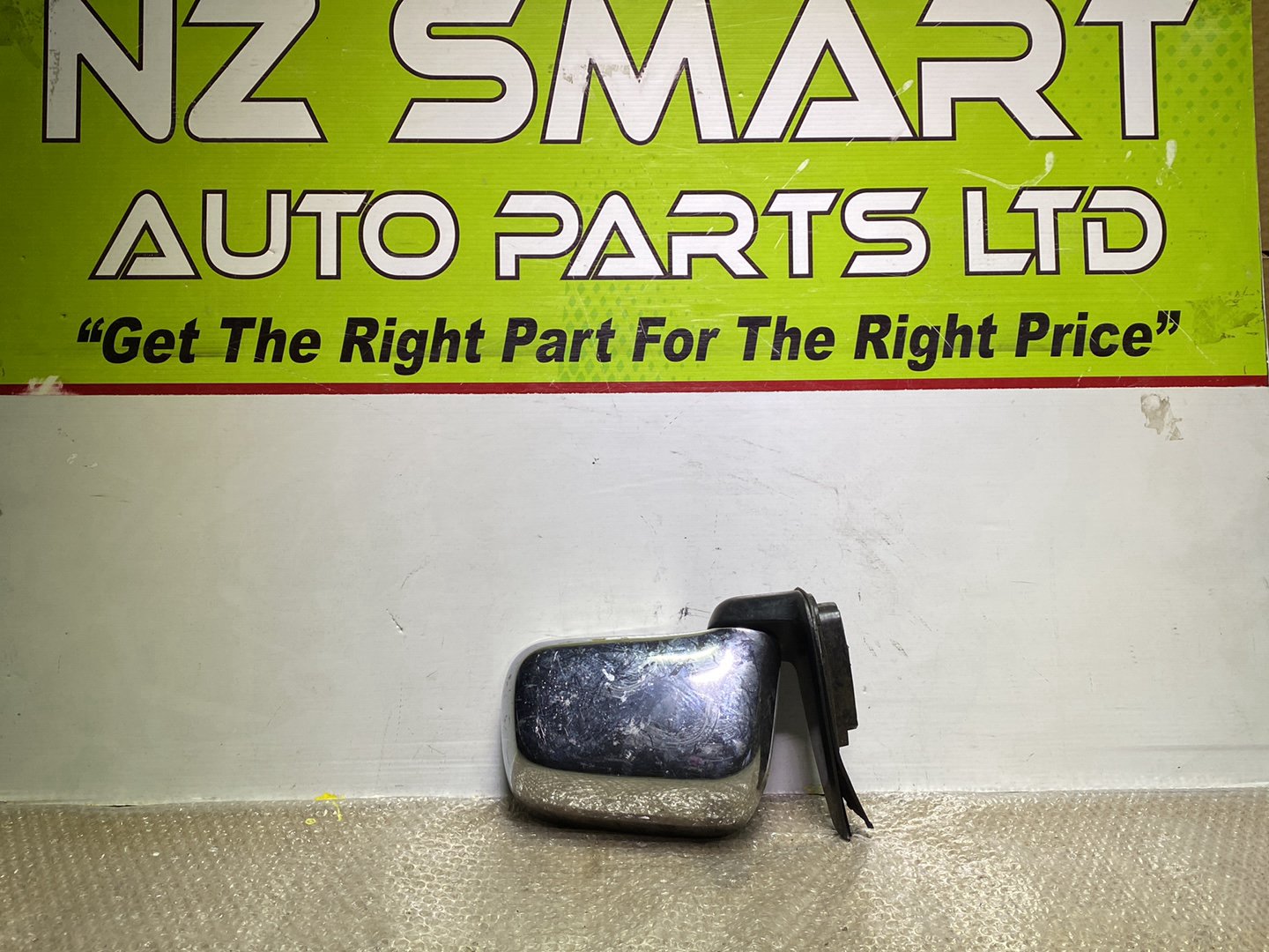 1999 Honda CR-V- Left Door Mirror PN: 5 pin