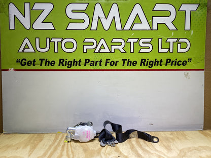 2015 Toyota Prius ZVW30 - Left Front Seat Belt