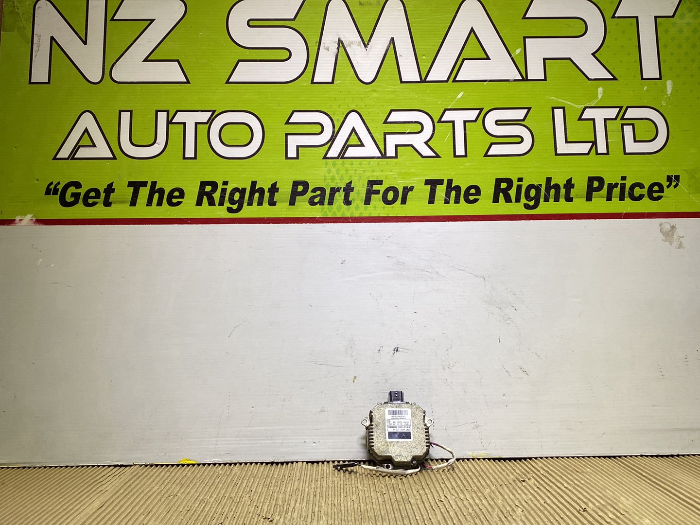 2012 Nissan Leaf- HID Ballast PN: see photos