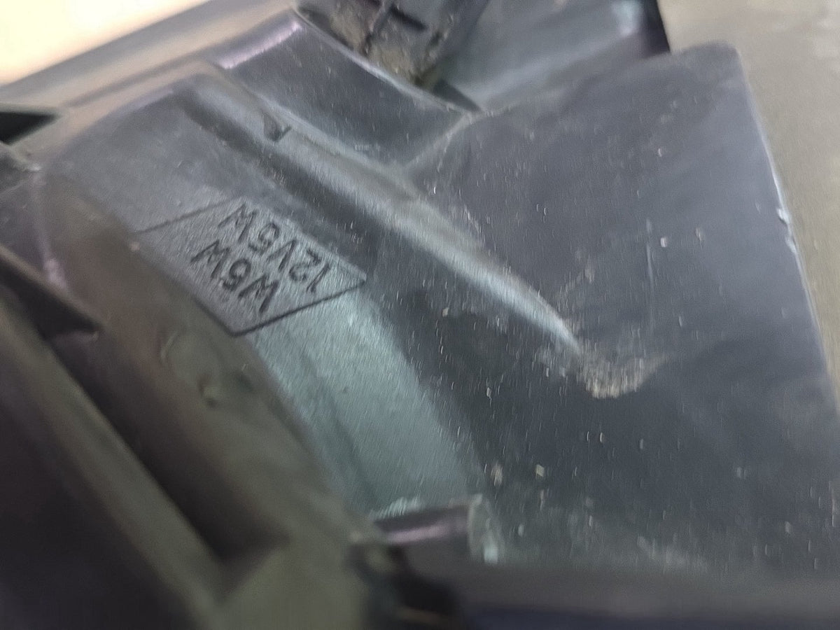 2005 Used Toyota Avensis - Left Headlight PN: