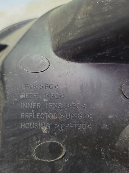 2005 Hyundai Getz - Left Headlight PN: