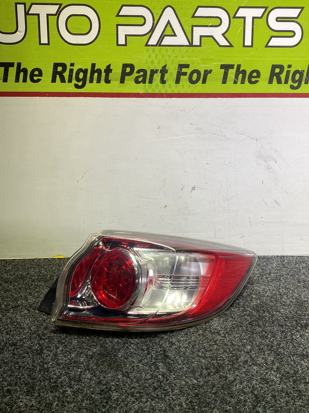 2010 Mazda Axela- Right Taillight PN: