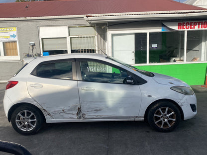 2011 Mazda Demio DEJFS  Dismantling For Parts