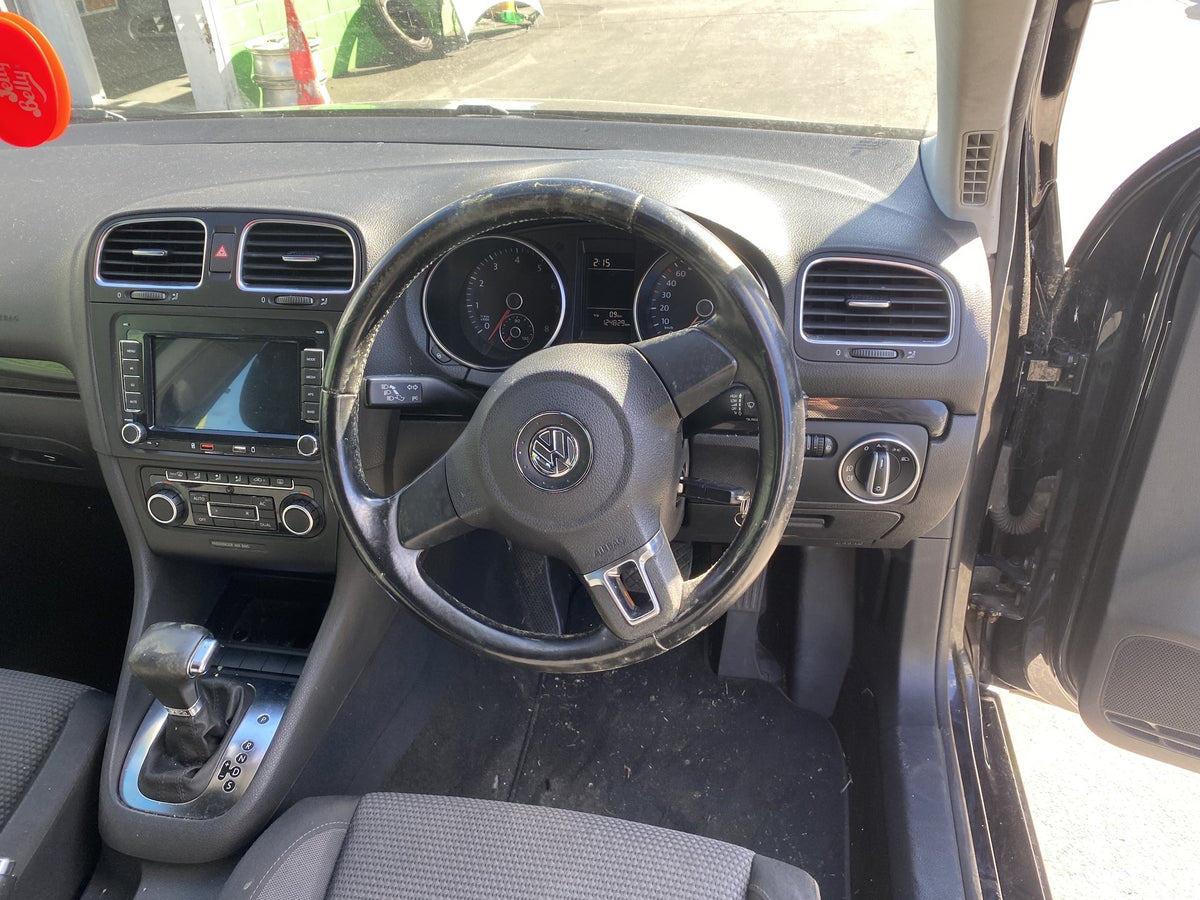2009 Volkswagen Golf TSi WVWZZZ1KZ9P451017  Dismantling For Parts