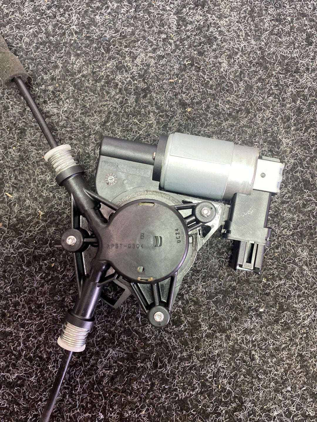 2010 Mazda Premacy CREW - Left Front Window Regulator/Motor
