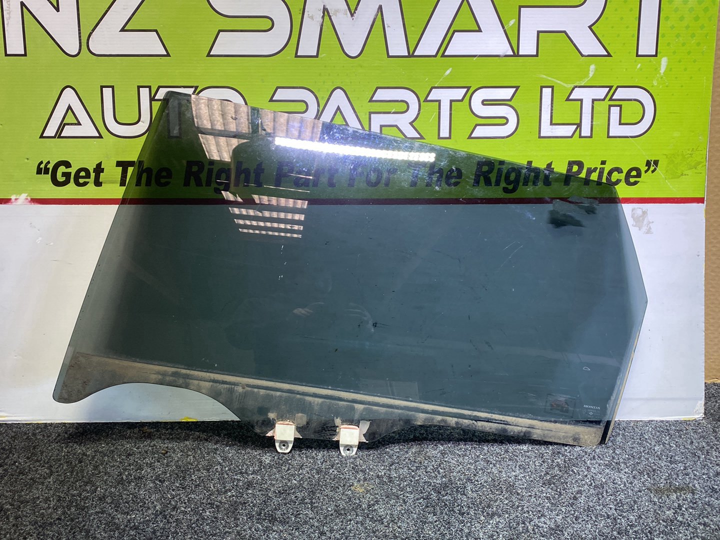 2006 Honda Odyssey - Left Rear Door Glass PN: Tint Number M2L3