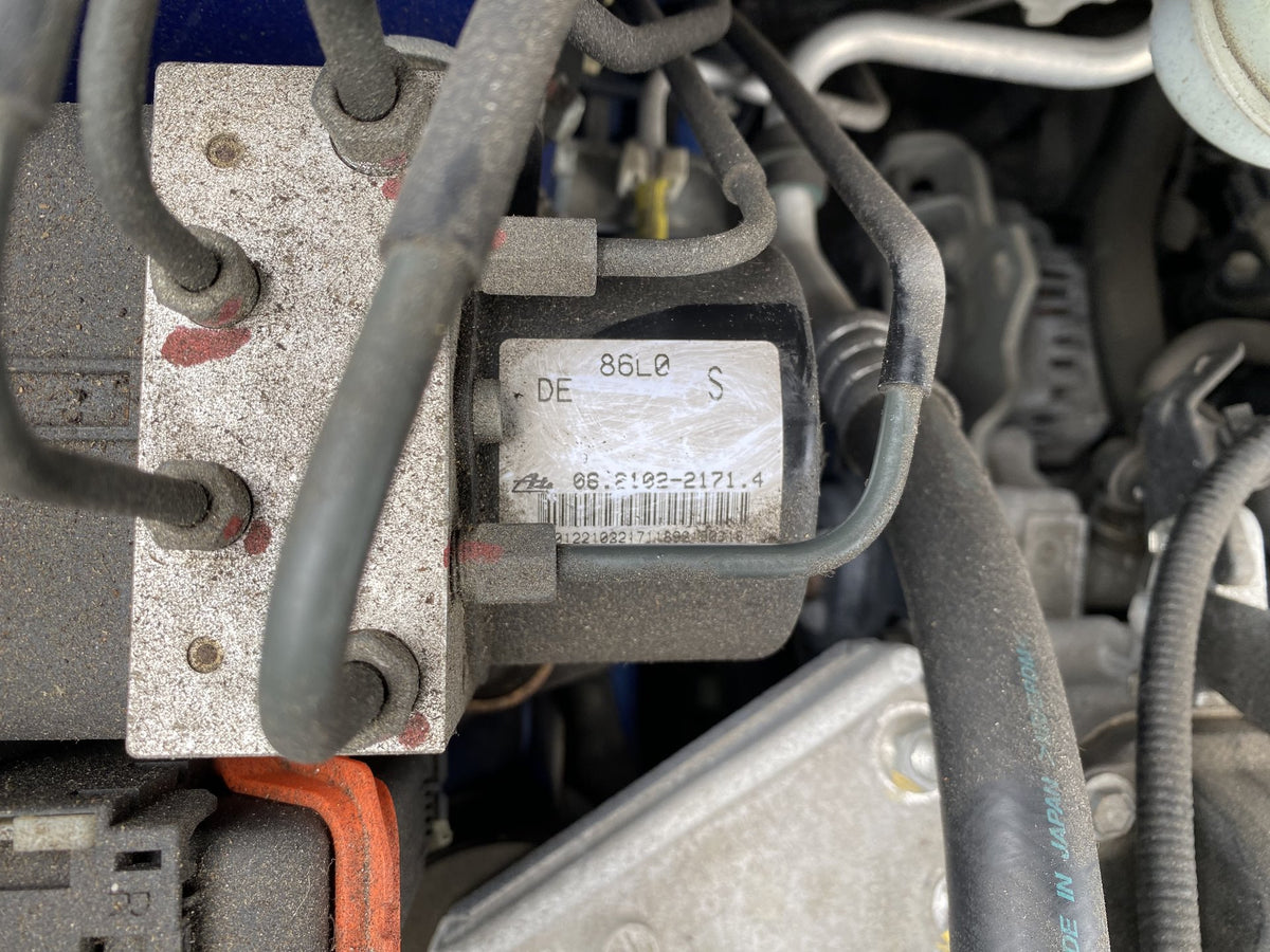 2013 Suzuki Splash- Dismantling For Parts