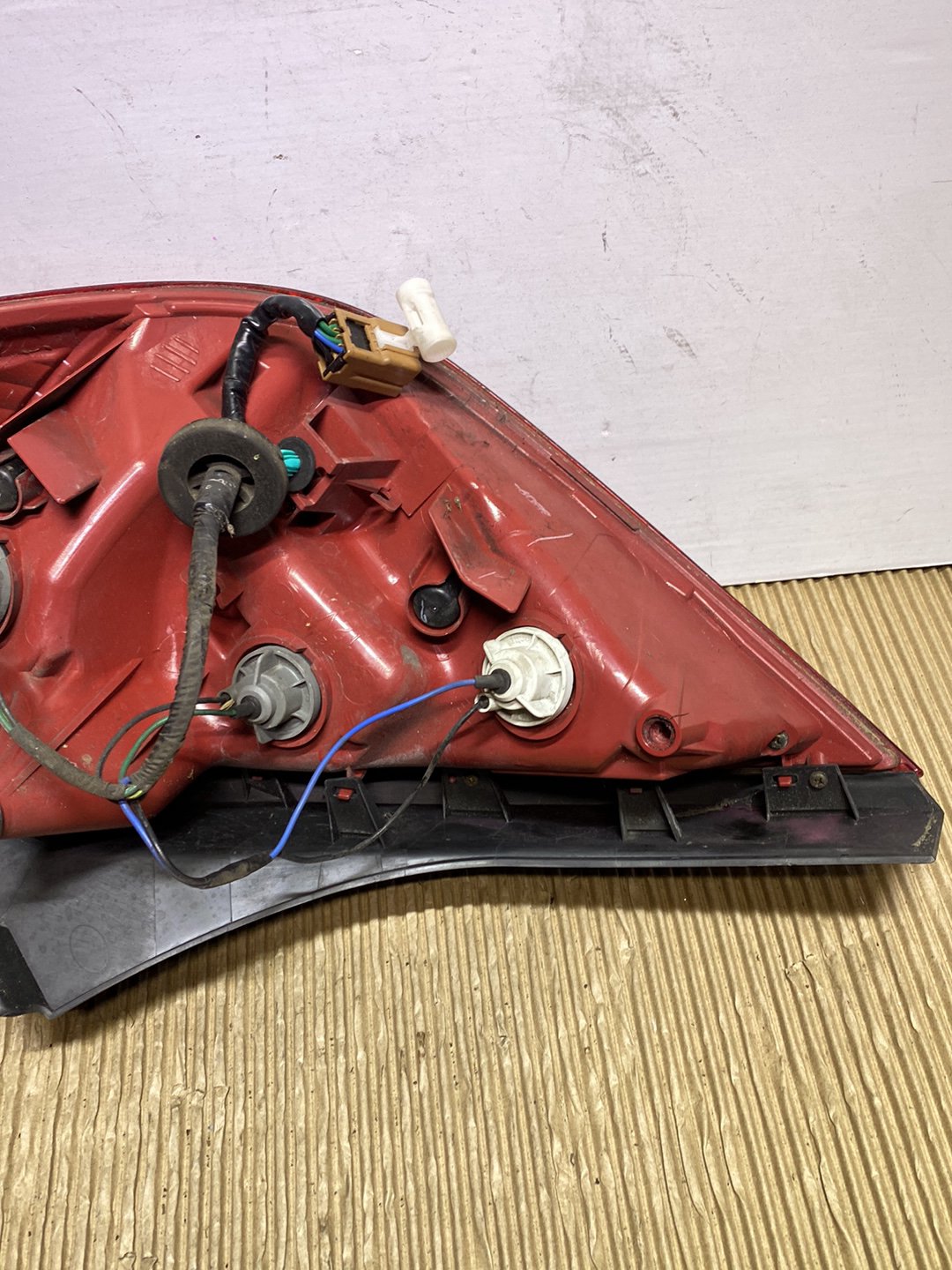2007 Nissan Tiida- Left Taillight PN: see photos