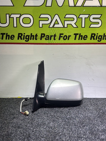 2002 Used Toyota Ipsum - Left Door Mirror PN: 5 wires