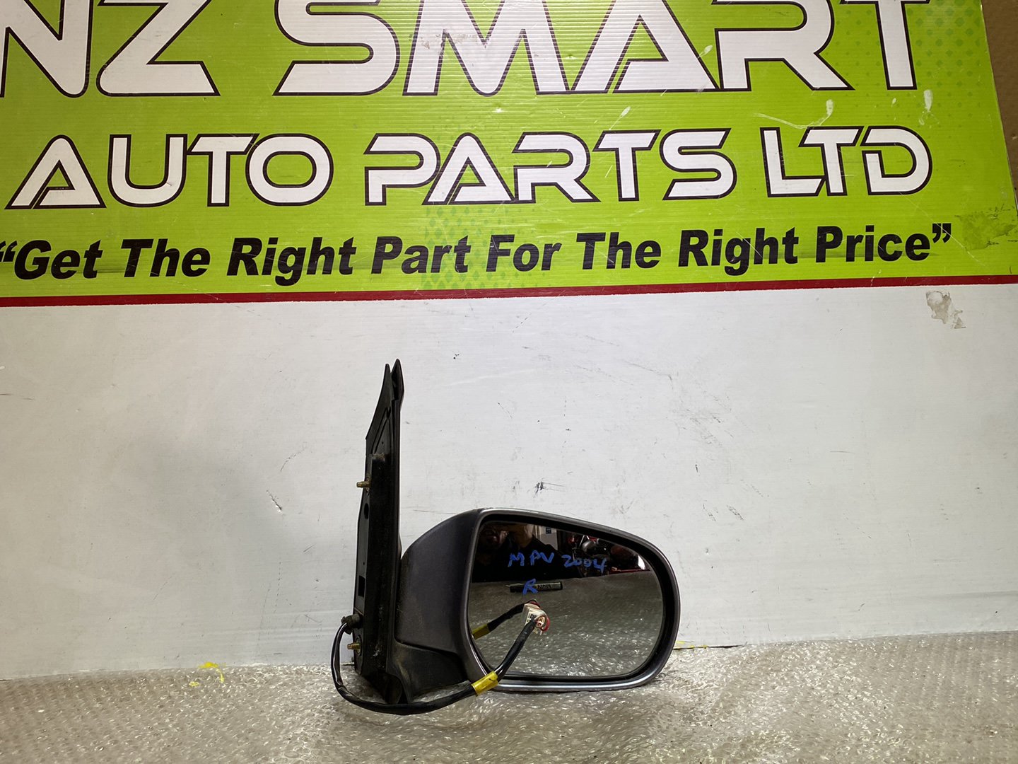 2004 Mazda MPV- Right Door Mirror PN: 5 wires