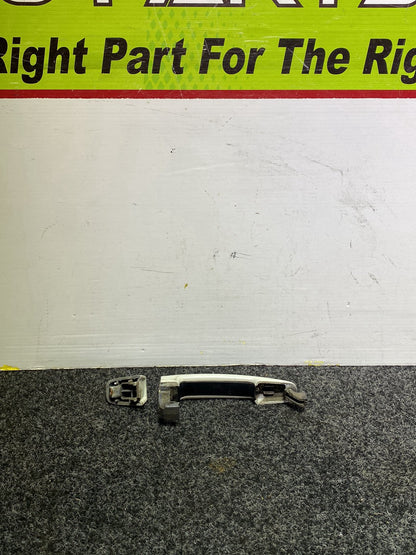 2004 Suzuki Swift - Left Front Door Exterior Handle