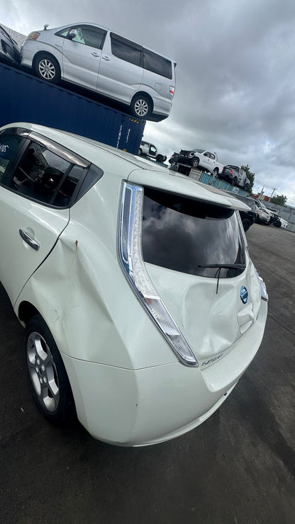 2011 Nissan Leaf ZE0 Dismantling For Parts