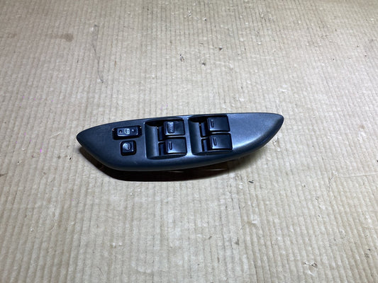 2000 Toyota Platz NCP12 - Master Power Window Switch PN: 84820-52010