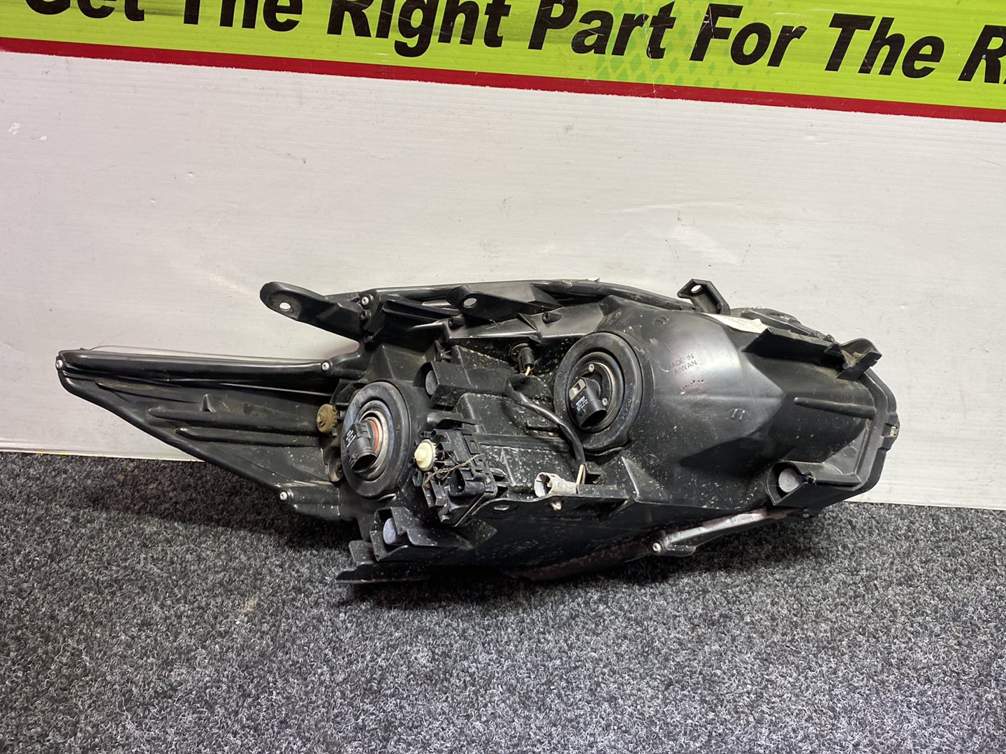 2010 Used Toyota Prius ZVW30 - Left Headlight PN: TYC 20-9092