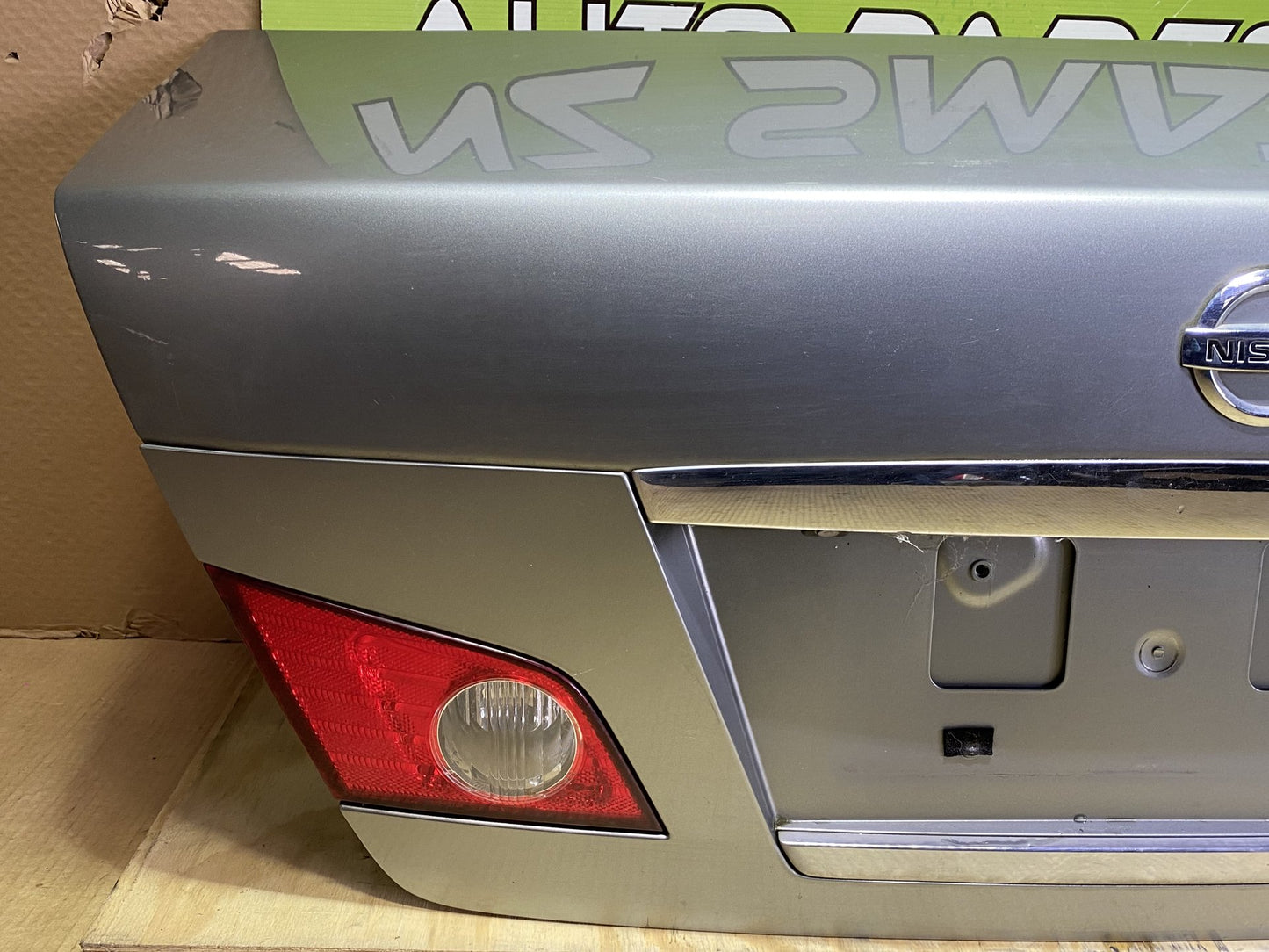 2007 Nissan Fuga - Bootlid