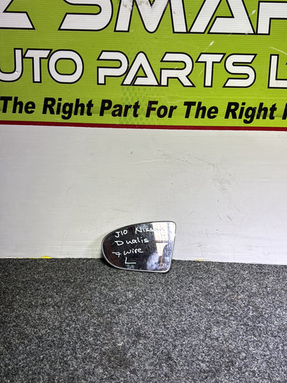 2007 Nissan Dualis - Left Door Mirror Glass