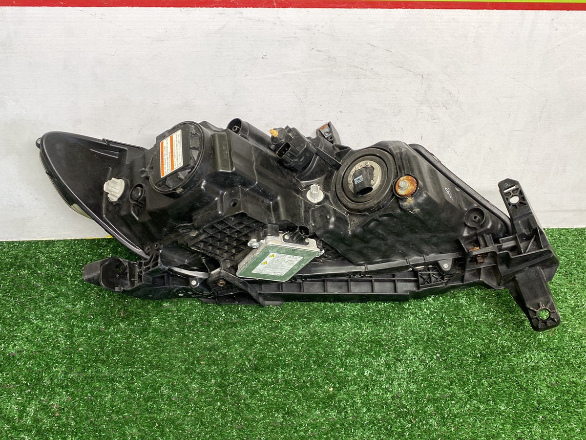 2009 Honda Odyssey RB3 - Left Headlight PN: STANLEY P7692