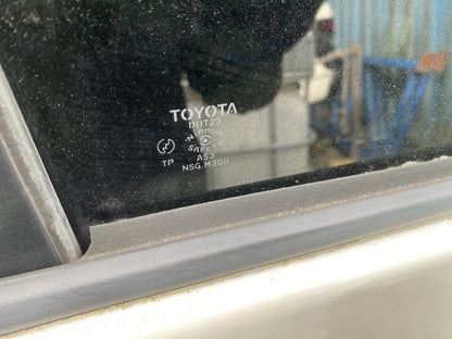 2007 Toyota Voxy AZR60- Dismantling For Parts