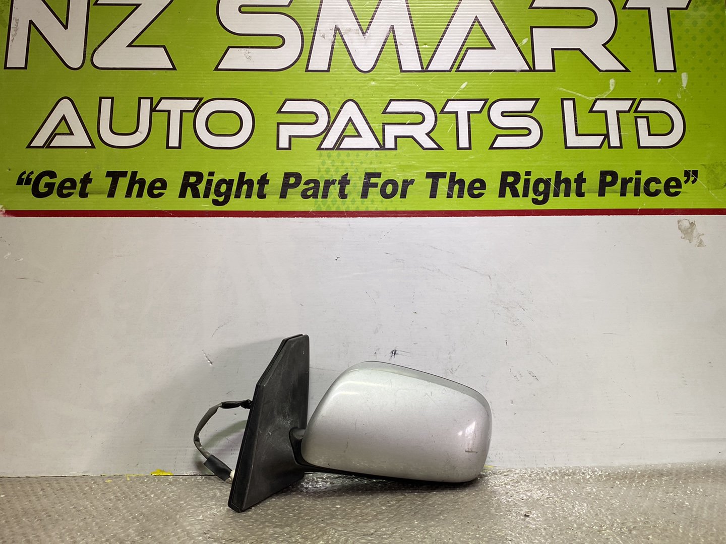 2009  Used Toyota Corolla- Left Door Mirror PN: 5 wires