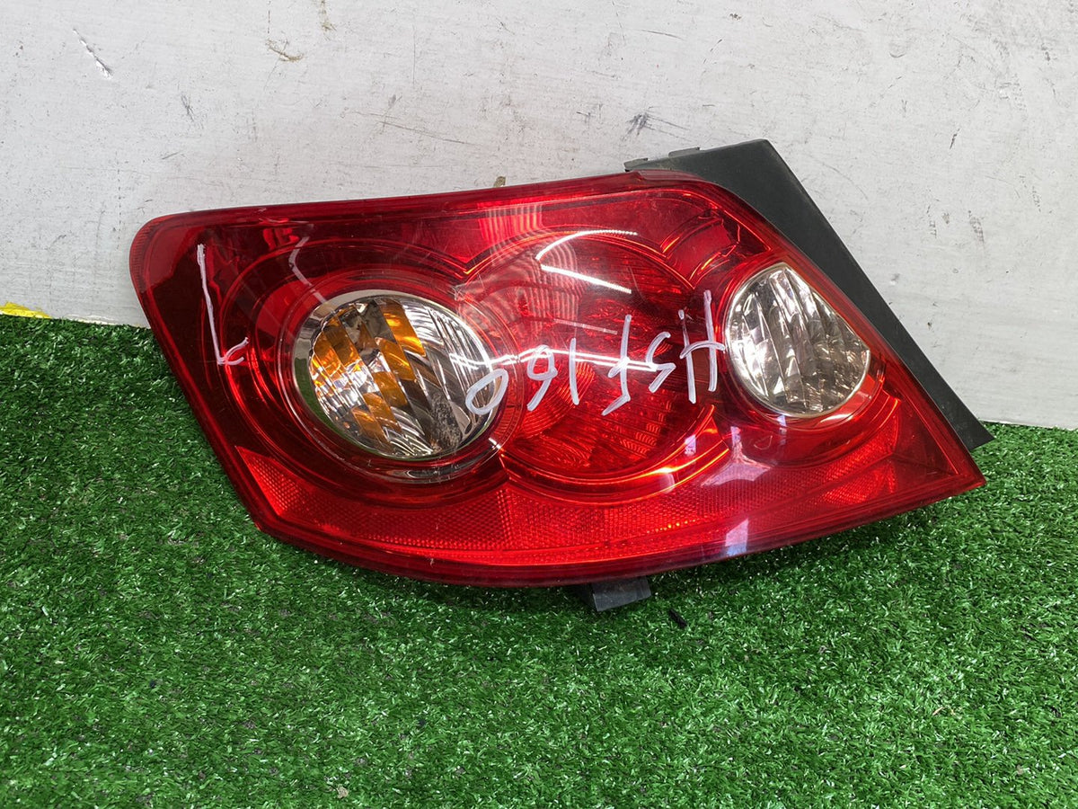 2004 to 2006 - Toyota Mark X New Zealand Only - Left Taillight - 1St Gen, Lens# 22-333