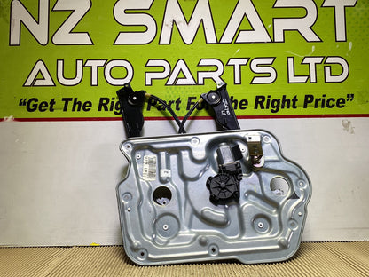 2008 Nissan Dualis KJ10- Left Front Window Regulator PN: see photos