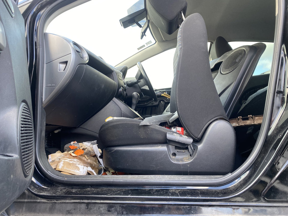 2009 Mazda Demio DE3FS Dismantling For Parts
