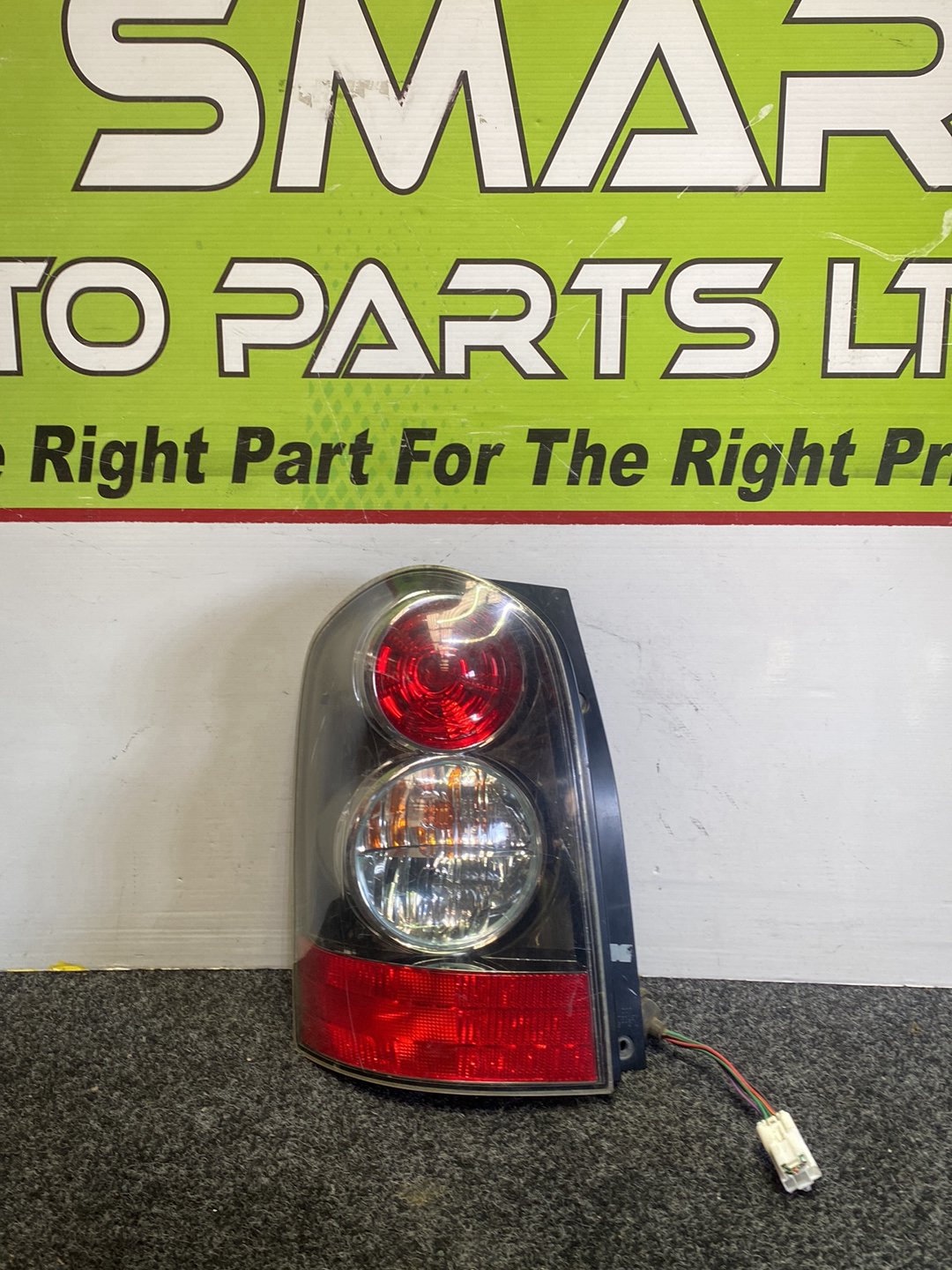 2005 Mazda MPV- Left Taillight