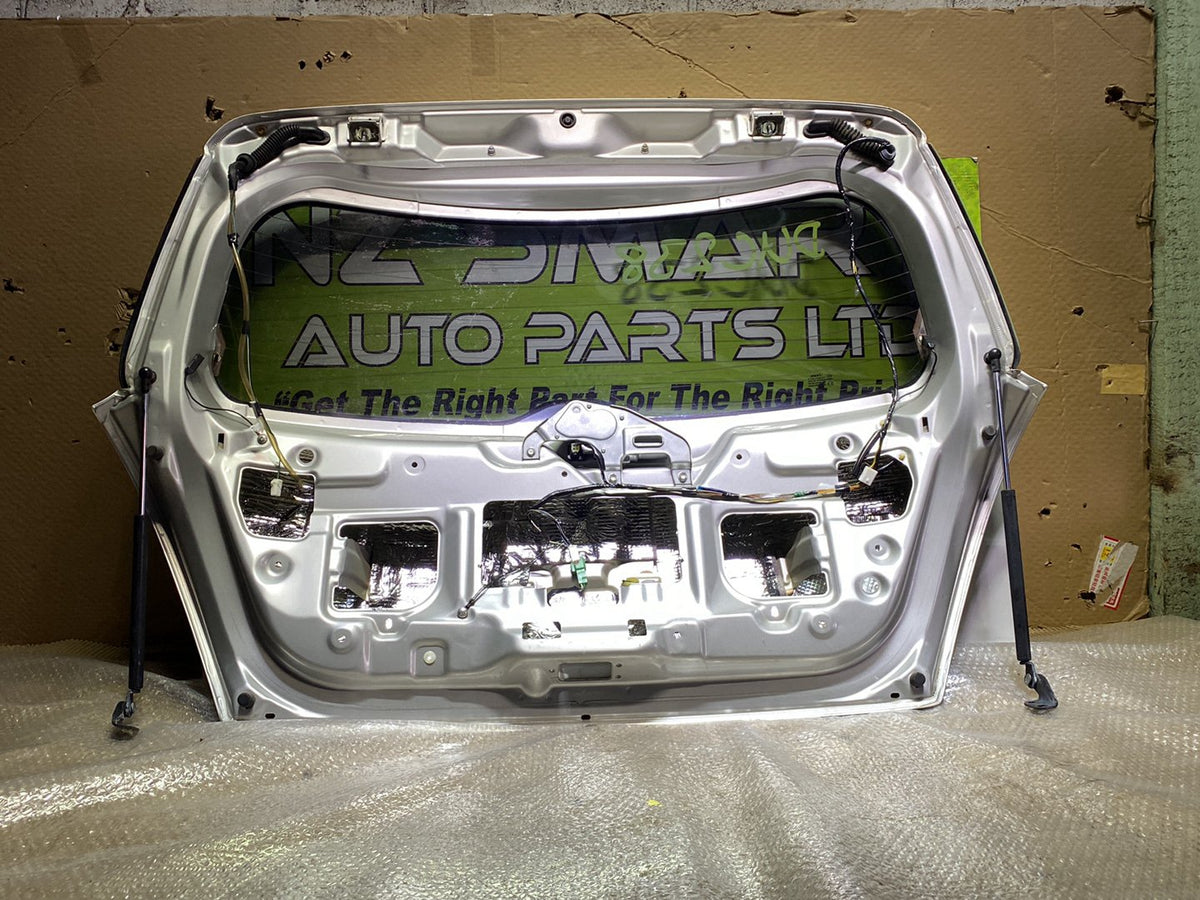 2007 Suzuki Swift- Tailgate PN: 6910063J23