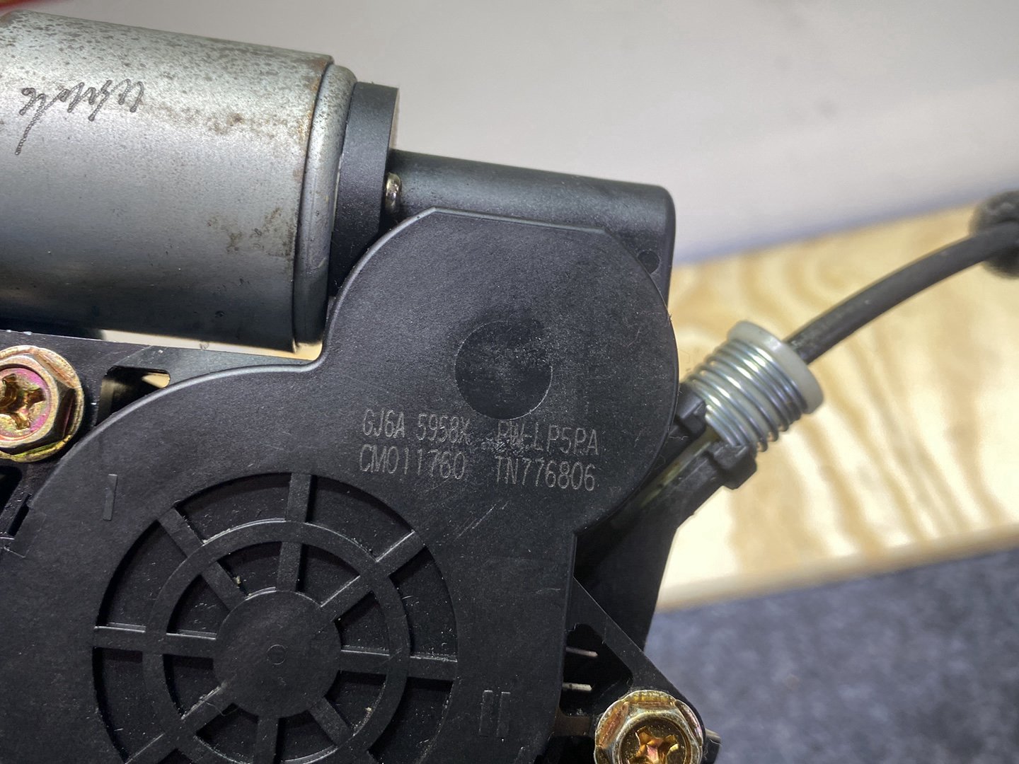 2010 Mazda Premacy CREW - Left Front Window Regulator/Motor